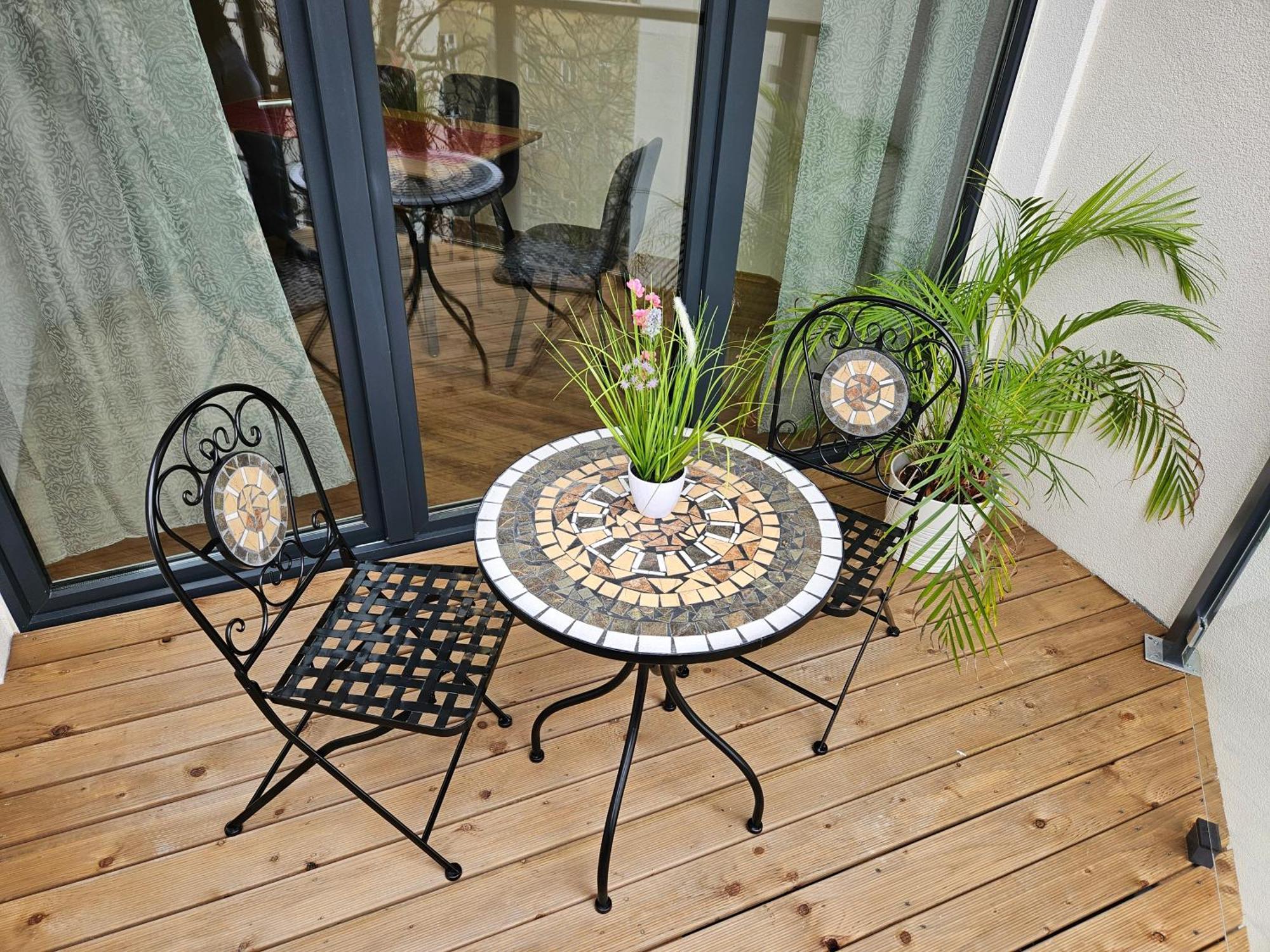Rooftop 'chestnut Tree' 23 Vienne